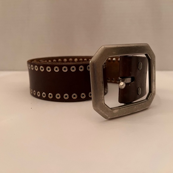 Leather belt - Picture 2 of 3